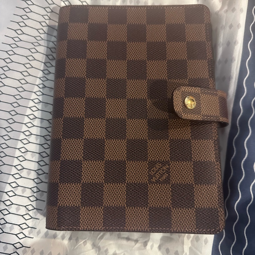 Louis Vuitton MM Agenda - Picture 7 of 9